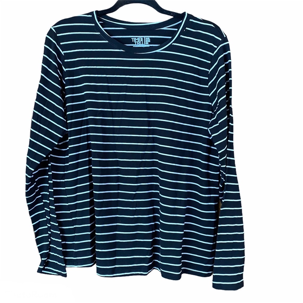 Time and Tru Crew Neck Long Sleeve Black Top